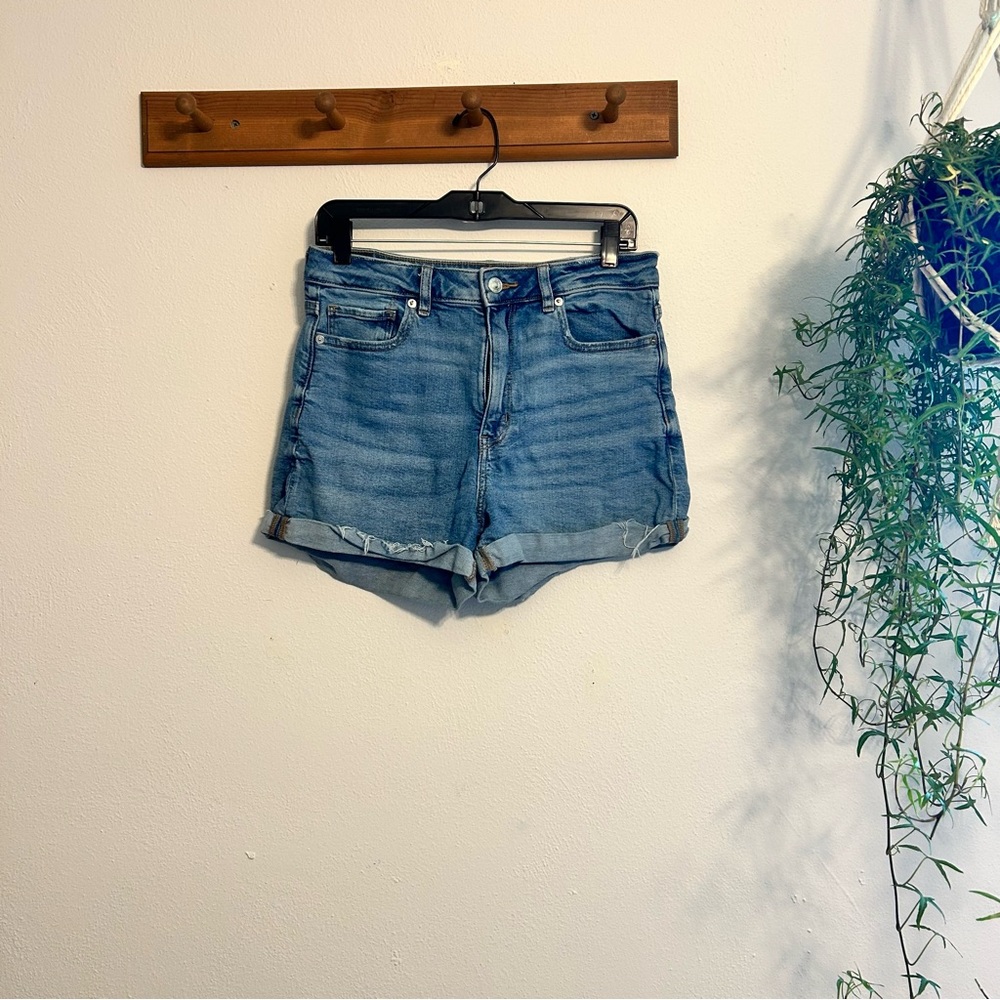 Classic Denim Roll-Cuff Women's Shorts - Light Blue